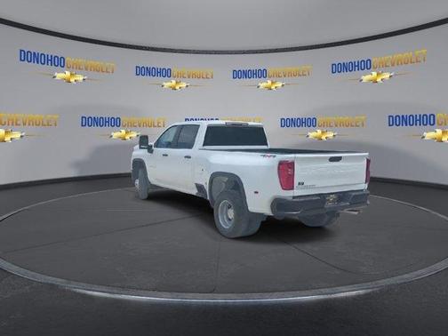 Summit White 2026 Chevrolet Silverado 3500 WT