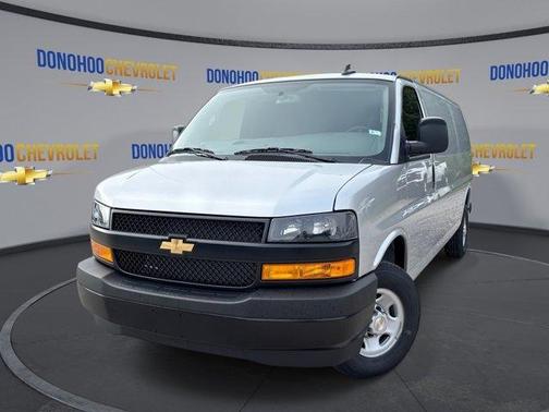 2025 Chevrolet Express 2500 Work Van