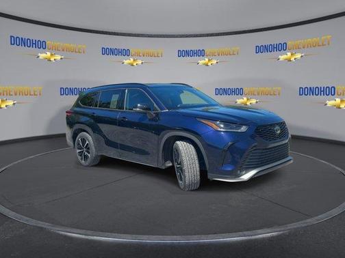 Blue 2022 Toyota Highlander XSE
