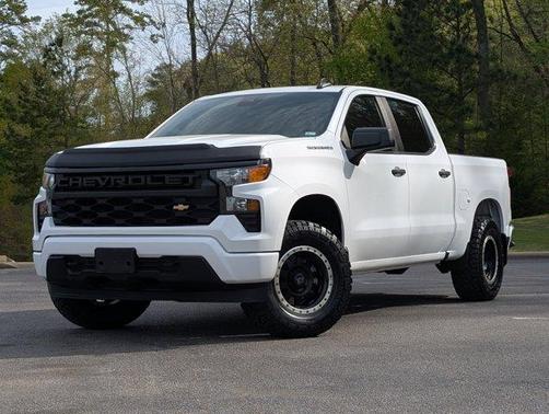 Summit White 2023 Chevrolet Silverado 1500 Custom