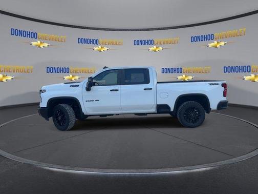 Summit White 2026 Chevrolet Silverado 2500 LT