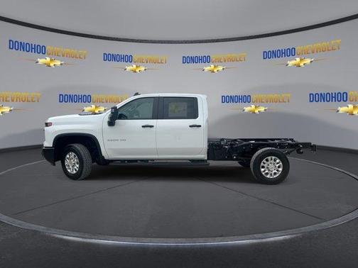 Summit White 2026 Chevrolet Silverado 3500 WT