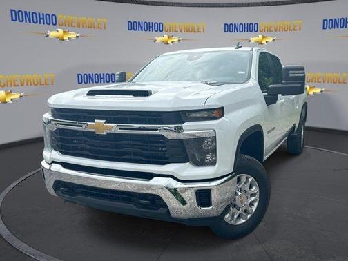 Summit White 2026 Chevrolet Silverado 3500 LT