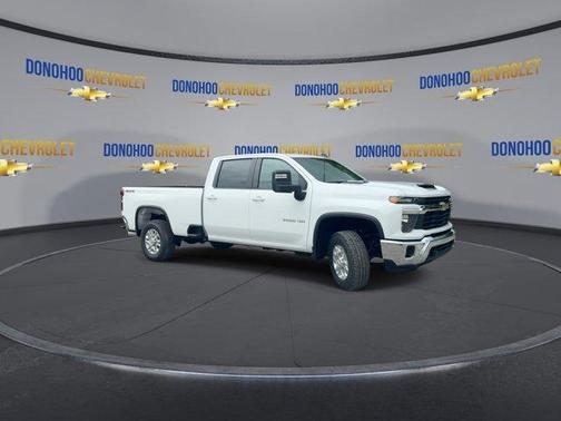Summit White 2026 Chevrolet Silverado 3500 LT