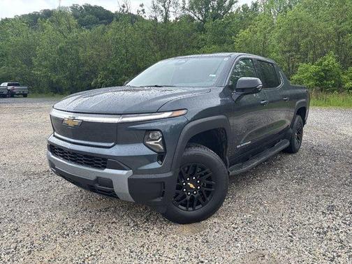 2025 Chevrolet Silverado EV LT