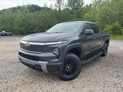 2025 Chevrolet Silverado EV LT