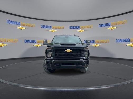 Black 2026 Chevrolet Silverado 2500 Custom