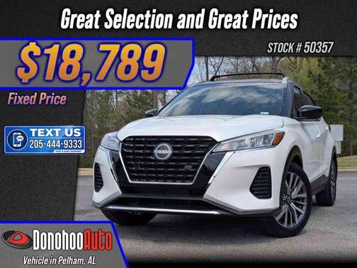 Aspen White / Super Black 2023 Nissan Kicks SV