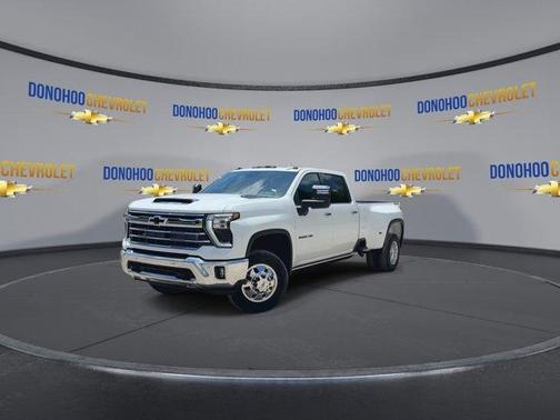 Summit White 2026 Chevrolet Silverado 3500 LTZ