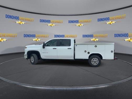 Summit White 2026 Chevrolet Silverado 2500 WT
