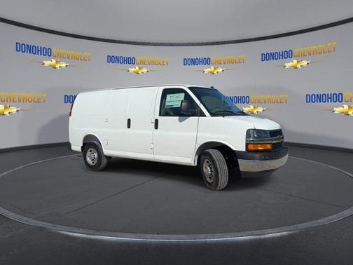 2025 Chevrolet Express 2500 Work Van