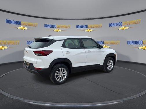 Summit White 2026 Chevrolet Trailblazer LS