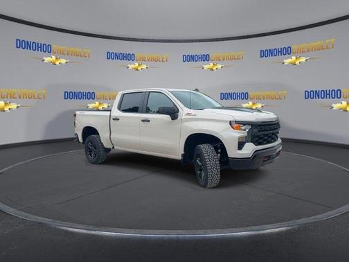 White Sand 2026 Chevrolet Silverado 1500 Custom Trail Boss