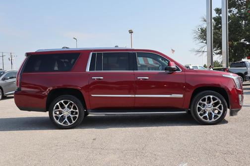 2017 Cadillac Escalade ESV Luxury