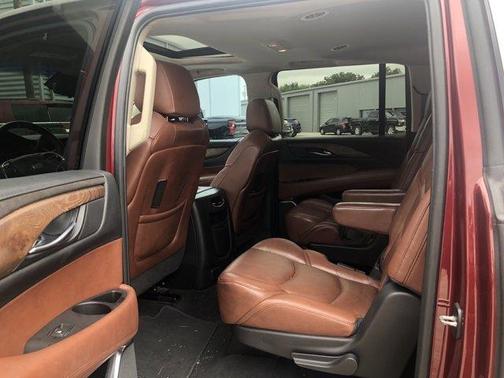 2017 Cadillac Escalade ESV Luxury