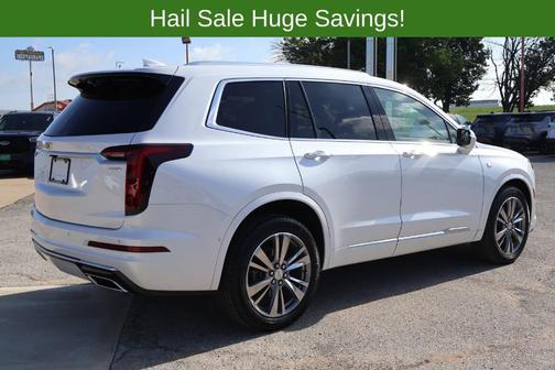 Crystal White Tri-Coat 2022 Cadillac XT6 Premium Luxury AWD