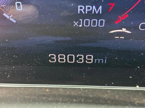 Summit White 2025 Chevrolet Traverse LT