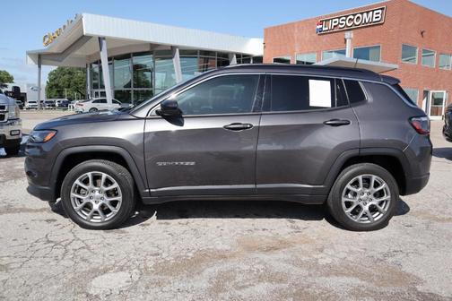 2022 Jeep Compass Latitude Lux