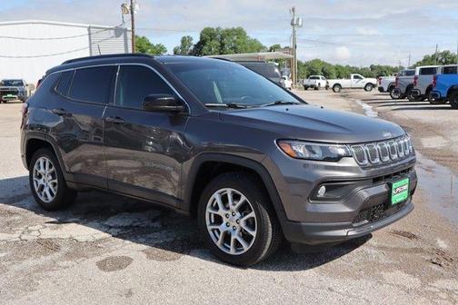 2022 Jeep Compass Latitude Lux
