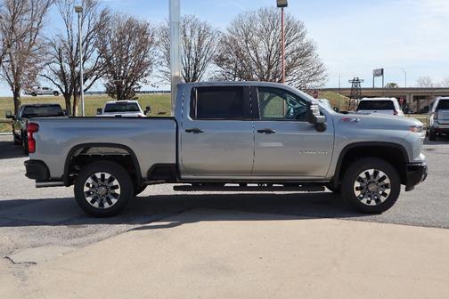 2025 Chevrolet Silverado 2500 Custom