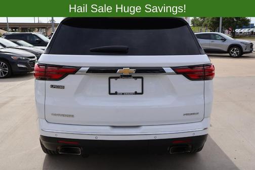 Summit White 2023 Chevrolet Traverse Premier