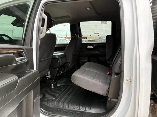 Summit White 2024 Chevrolet Silverado 2500 LT