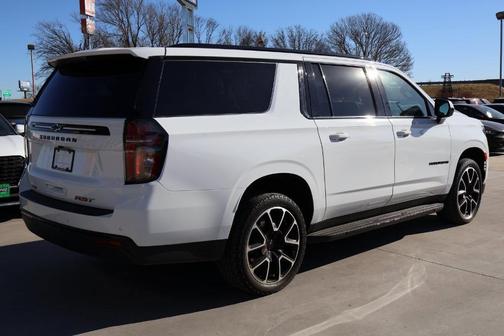 2023 Chevrolet Suburban RST
