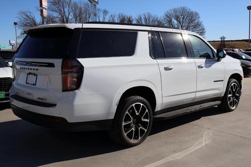 2023 Chevrolet Suburban RST