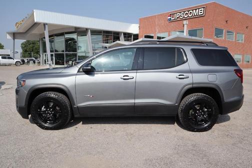 2022 GMC Acadia AT4