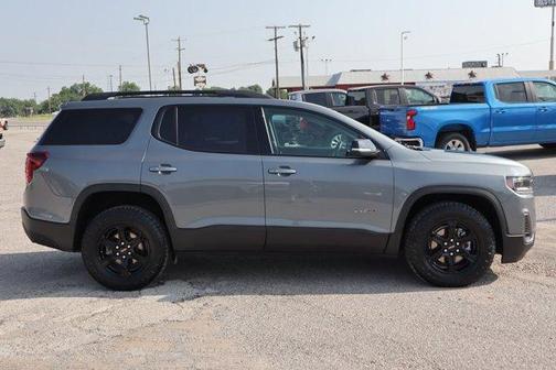 2022 GMC Acadia AT4