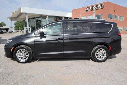 2022 Chrysler Pacifica Touring-L