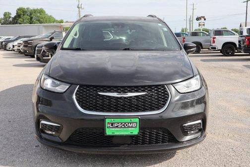 2022 Chrysler Pacifica Touring-L