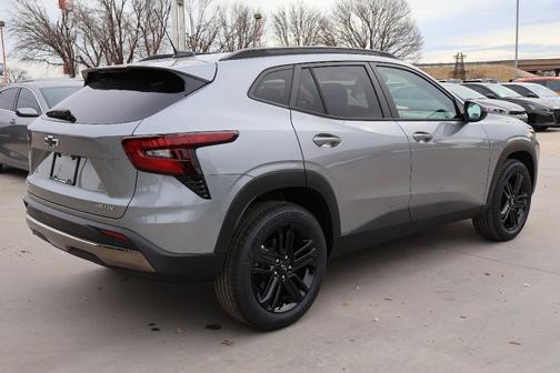 Sterling Gray Metallic 2026 Chevrolet Trax ACTIV