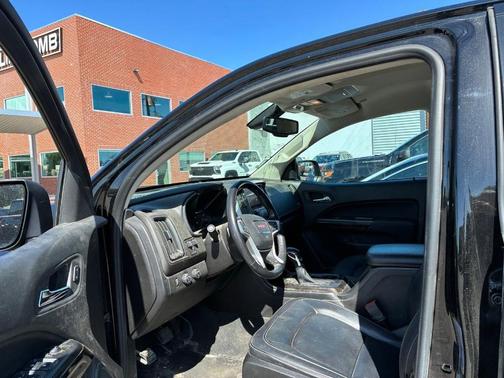 Onyx Black 2022 GMC Canyon Elevation
