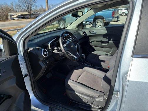 2017 Chevrolet Sonic LT