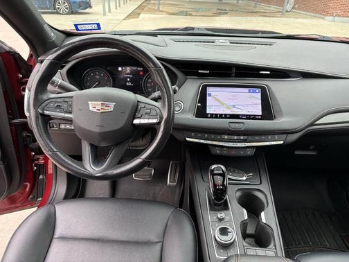 2023 Cadillac XT4 Sport