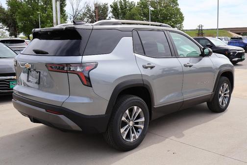 Sterling Gray Metallic 2026 Chevrolet Equinox LT