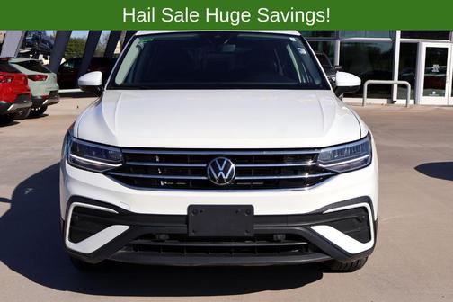 Pure White 2024 Volkswagen Tiguan 2.0T SE