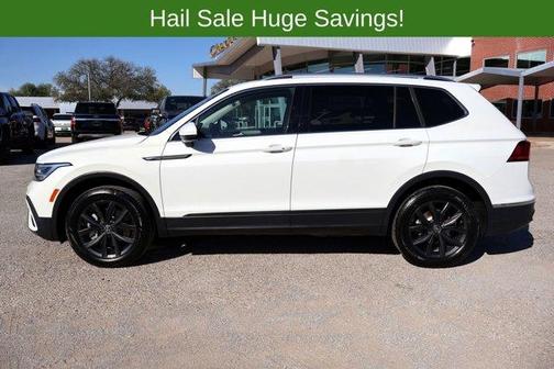 Pure White 2024 Volkswagen Tiguan 2.0T SE