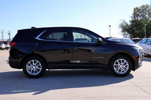 Mosaic Black Metallic 2023 Chevrolet Equinox 1LT
