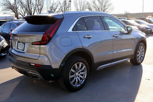 2023 Cadillac XT4 Premium Luxury