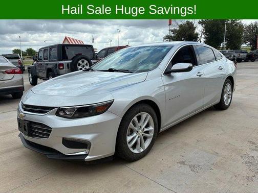 Silver Ice Metallic 2018 Chevrolet Malibu LT