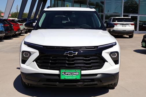 Summit White 2026 Chevrolet Trailblazer LT