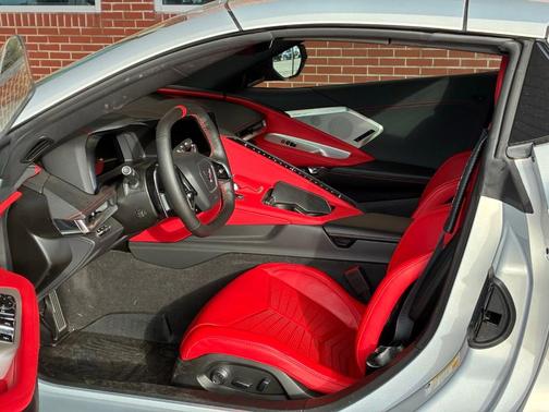 2024 Chevrolet Corvette Stingray w/2LT