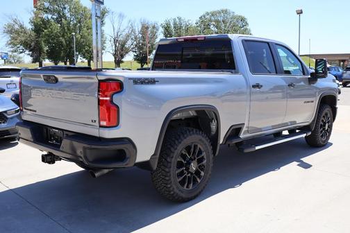 Sterling Gray Metallic 2026 Chevrolet Silverado 2500 LT