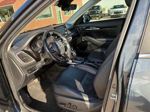 Gray 2021 Kia Seltos EX