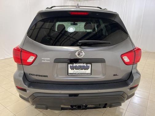 2019 Nissan Pathfinder SL