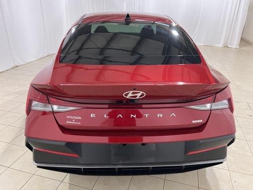 2025 Hyundai ELANTRA HEV Limited