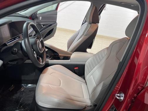 2025 Hyundai ELANTRA HEV Limited