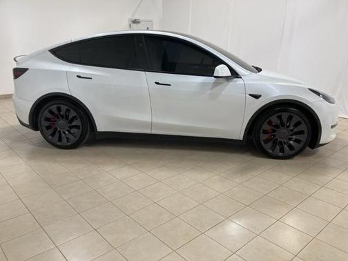2024 Tesla Model Y Performance